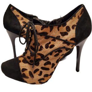 Fergie "Gatsby Too" Leopard Lace Up Oxford Bootie Size 7M